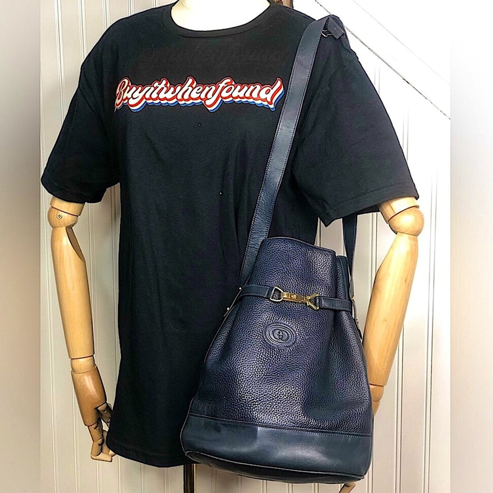 GUCCI Navy Leather Horsebit Bucket Bag Suede Lining Gucci Knight Zip Pull MINT
